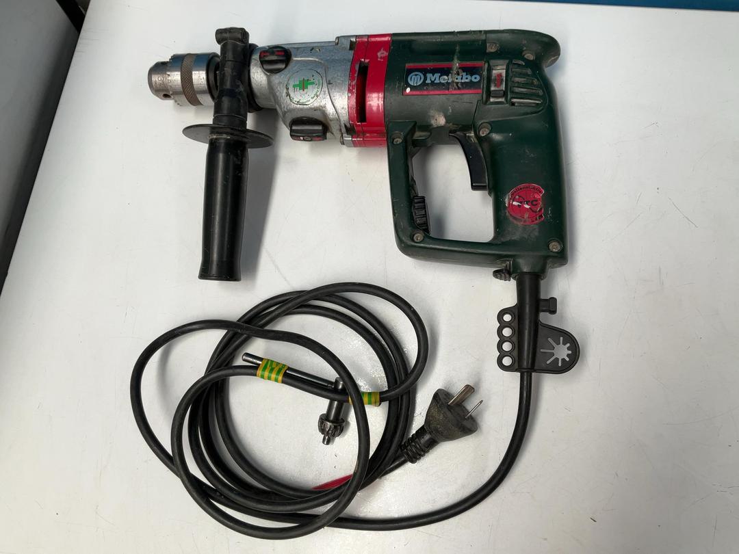 Photo '3' of Metabo Drill or Similar - Model Sb E 850/2S R+L Signal