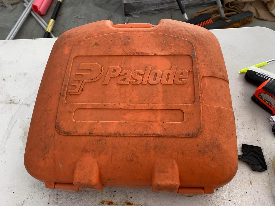 Photo '6' of Paslode Nail Gun Photo '6' of Paslode Nail Gun
