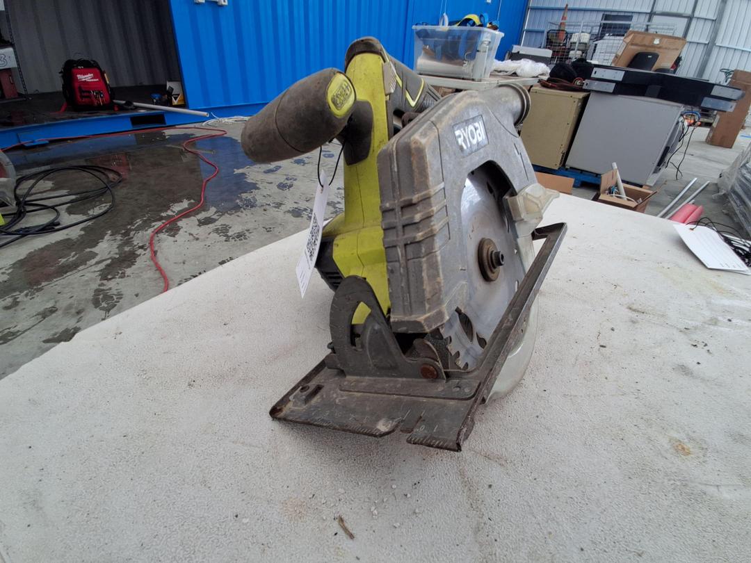 Photo '3' of Ryobi Circular Saw Photo '3' of Ryobi Circular Saw
