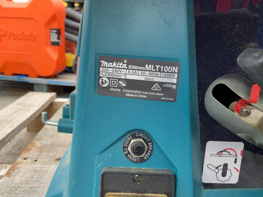 Photo '6' of Makita Portable Table Saw MLT100N (Corded) Photo '6' of Makita Portable Table Saw MLT100N (Corded)