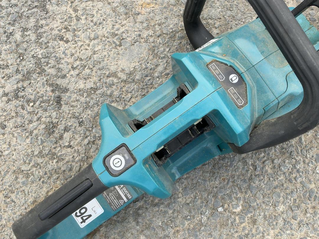 Photo '7' of Makita Battery Powered Chain Saw (Skin Only) Photo '7' of Makita Battery Powered Chain Saw (Skin Only)