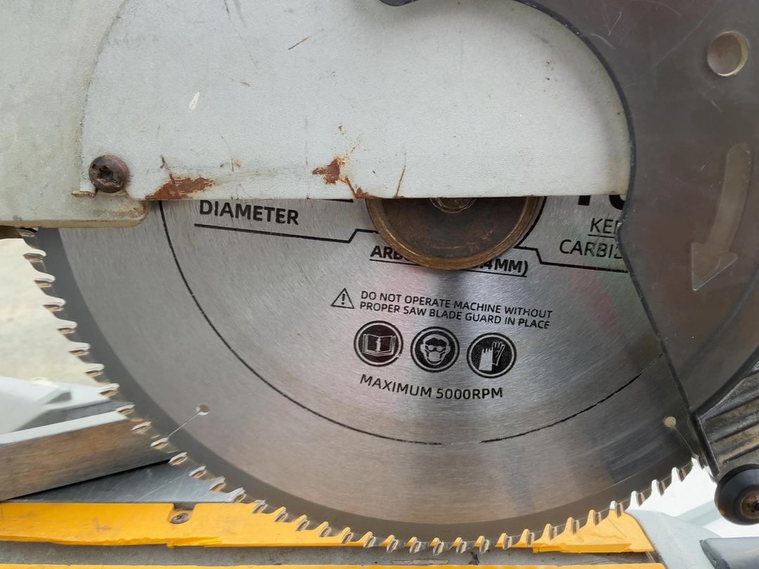 Photo '4' of Dewalt Mitre Saw and Portable stand Photo '4' of Dewalt Mitre Saw and Portable stand