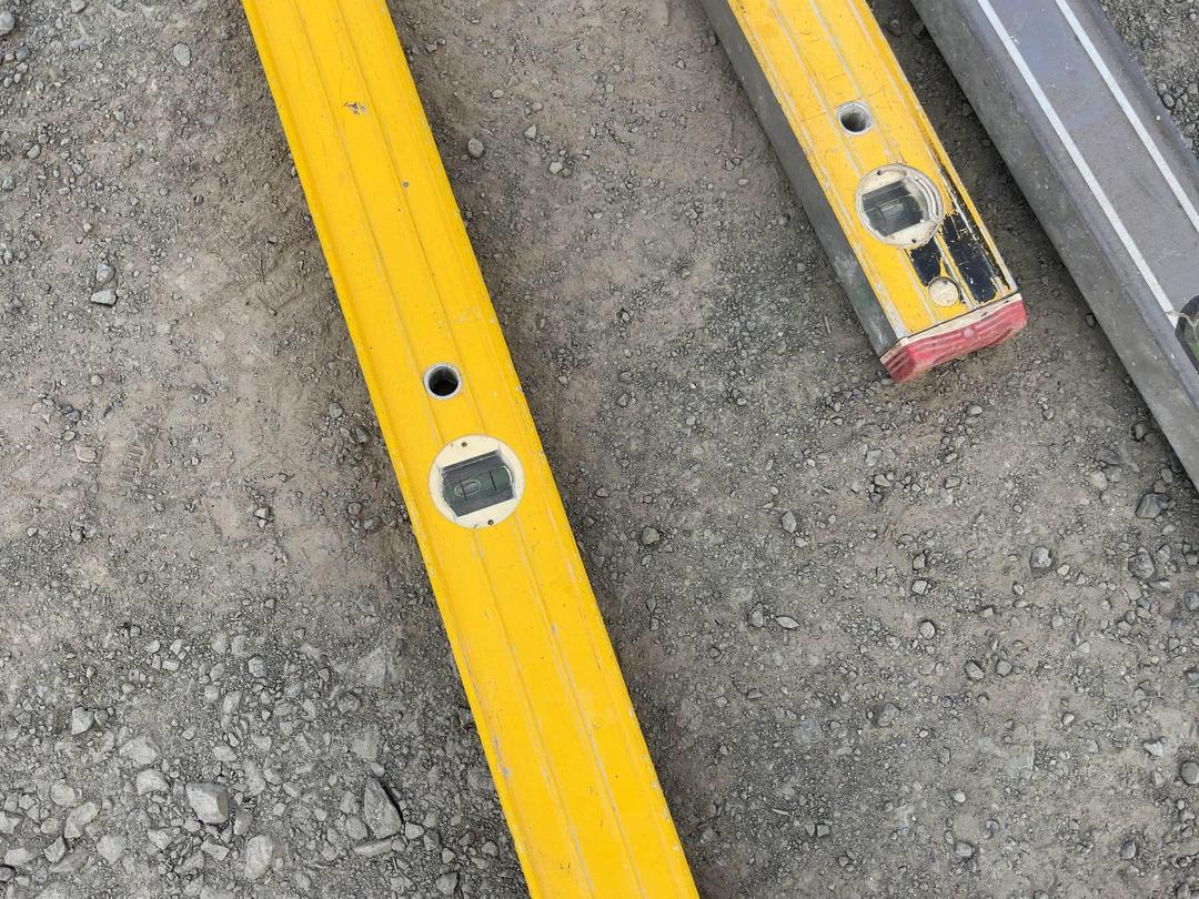 Photo '3' of Levels and Large Vice Photo '3' of Levels and Large Vice