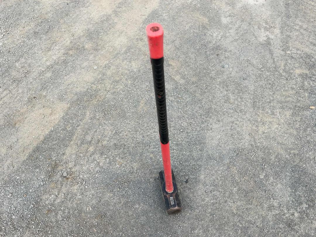 Photo '4' of Sledgehammer Photo '4' of Sledgehammer