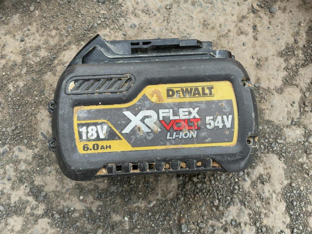 Photo '5' of Dewalt DCD470 54V Large Right Angle Drill (Battery 6ah+ Fast Charger) Photo '5' of Dewalt DCD470 54V Large Right Angle Drill (Battery 6ah+ Fast Charger)