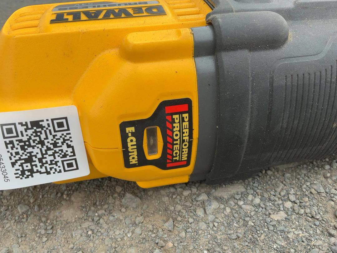 Photo '10' of Dewalt DCD470 54V Large Right Angle Drill (Battery 6ah+ Fast Charger) Photo '10' of Dewalt DCD470 54V Large Right Angle Drill (Battery 6ah+ Fast Charger)