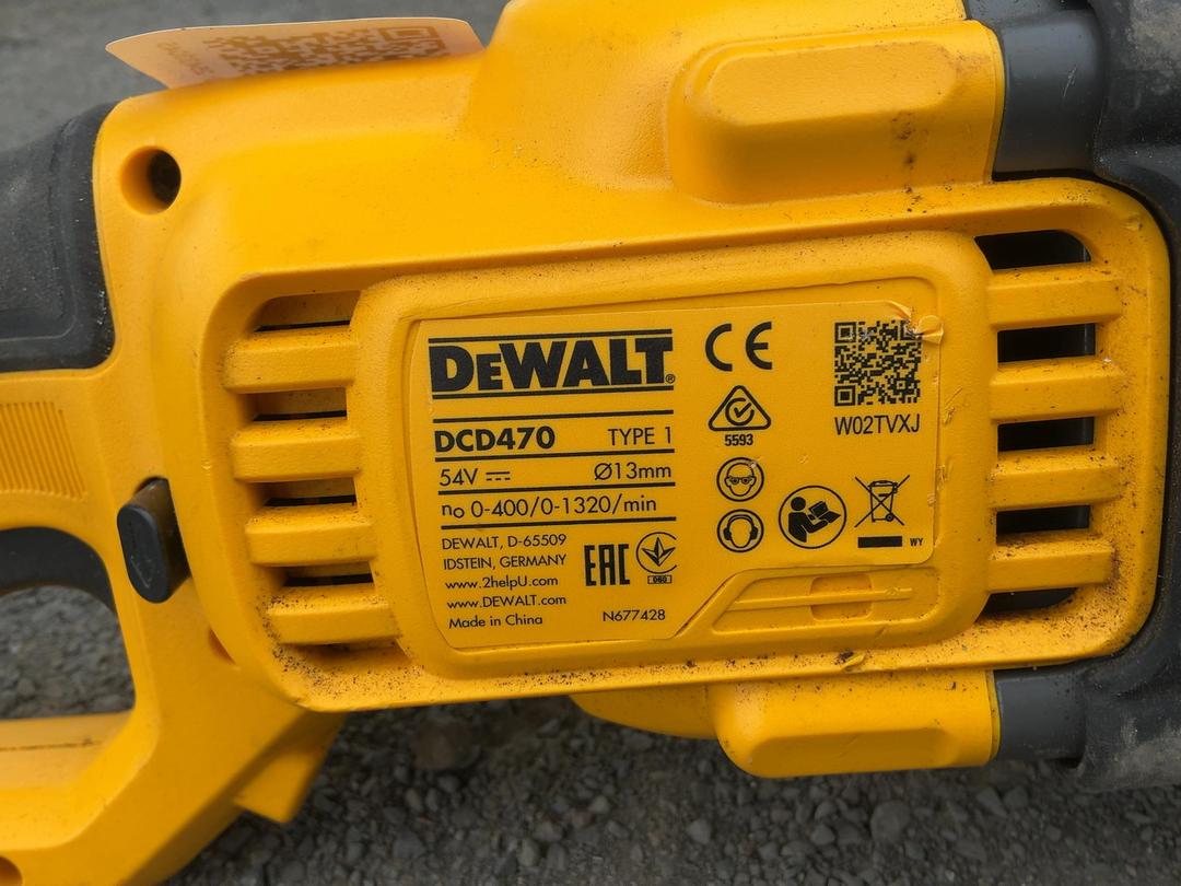 Photo '4' of Dewalt DCD470 54V Large Right Angle Drill (Battery 6ah+ Fast Charger) Photo '4' of Dewalt DCD470 54V Large Right Angle Drill (Battery 6ah+ Fast Charger)