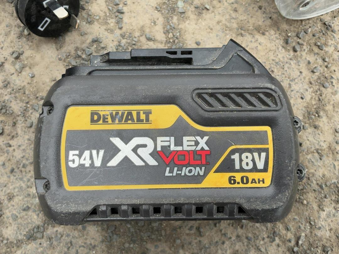 Photo '2' of Dewalt Router 18V & Battery + Charger Photo '2' of Dewalt Router 18V & Battery + Charger