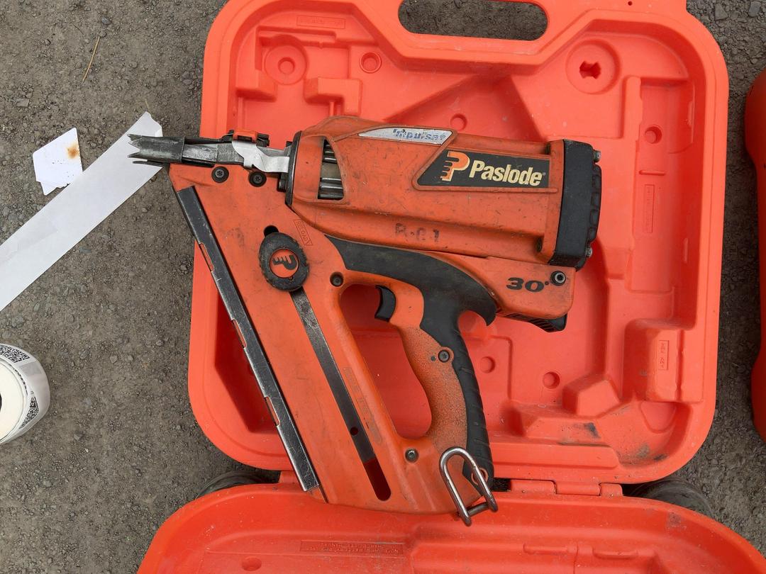Photo '2' of Paslode Impulse Nail Gun Photo '2' of Paslode Impulse Nail Gun