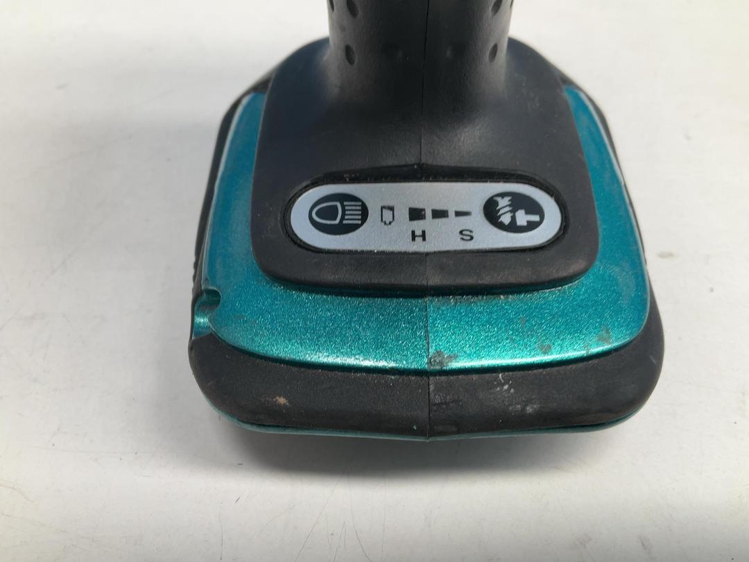 Photo '5' of Makita - Metallic 18v Impact Driver (Skin Only)