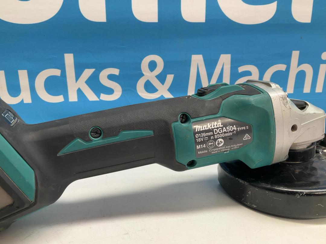 Photo '3' of Makita - 18V LXT cordless brushless 125mm Angle Grinder (Skin Only) Photo '3' of Makita - 18V LXT cordless brushless 125mm Angle Grinder (Skin Only)