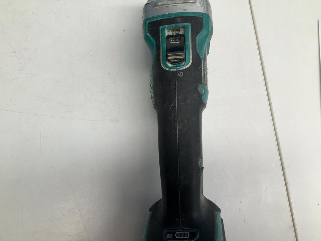 Photo '3' of Makita - 18V LXT Brushless 125mm Slide Switch Angle Grinder (Skin Only) Photo '3' of Makita - 18V LXT Brushless 125mm Slide Switch Angle Grinder (Skin Only)