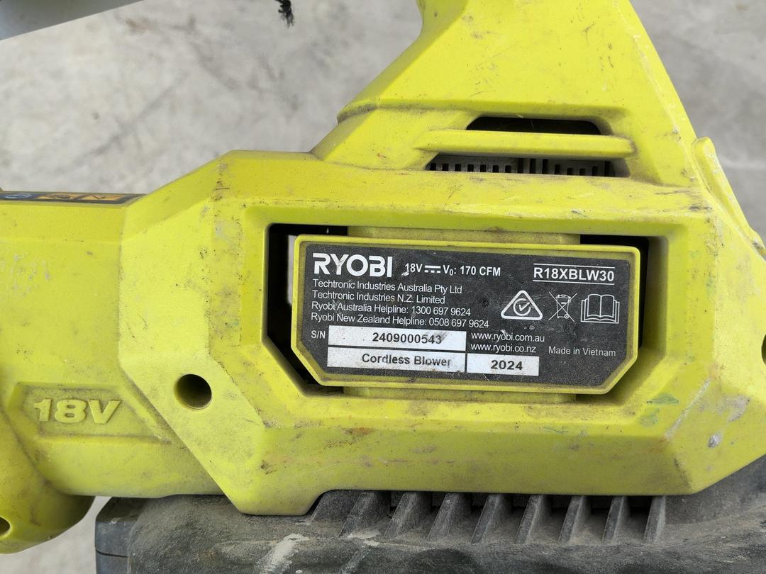 Photo '2' of RYOBI Cordless Blower Photo '2' of RYOBI Cordless Blower