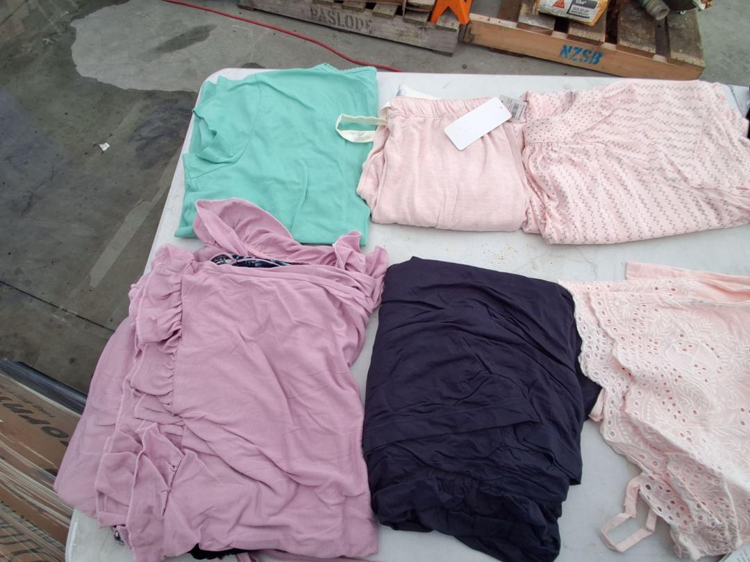 Photo '4' of Assorted Womens PJs/Robes (28pcs)