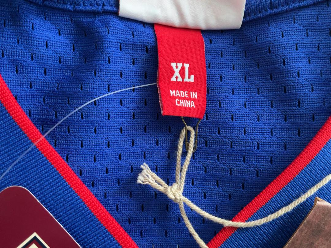 Photo '4' of NBA Swingman Jersey Pistons