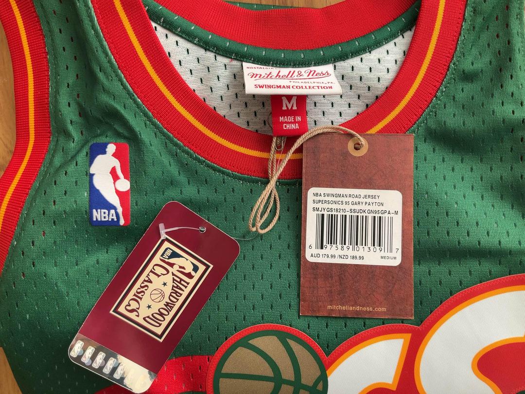 Photo '3' of NBA Swingman Jersey SuperSonics Photo '3' of NBA Swingman Jersey SuperSonics