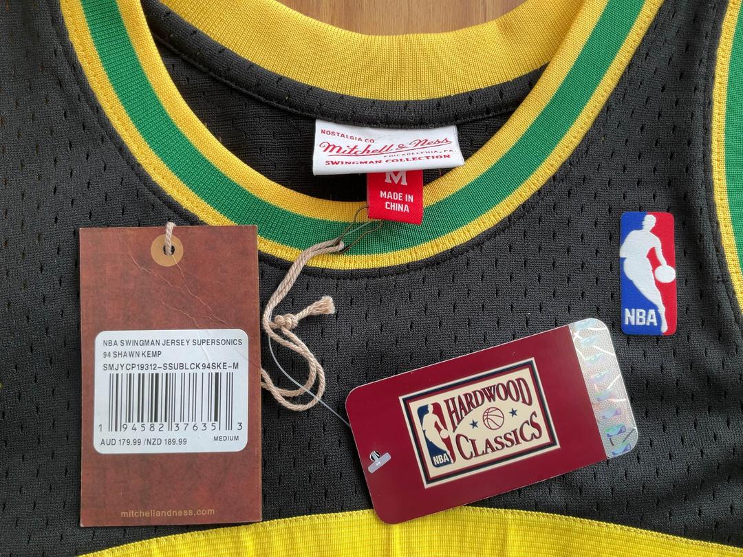 Photo '3' of NBA Swingman Jersey SuperSonics Photo '3' of NBA Swingman Jersey SuperSonics