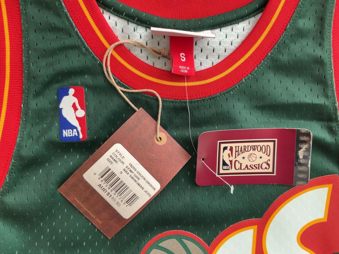 Photo '3' of NBA Swingman Jersey SuperSonics Photo '3' of NBA Swingman Jersey SuperSonics