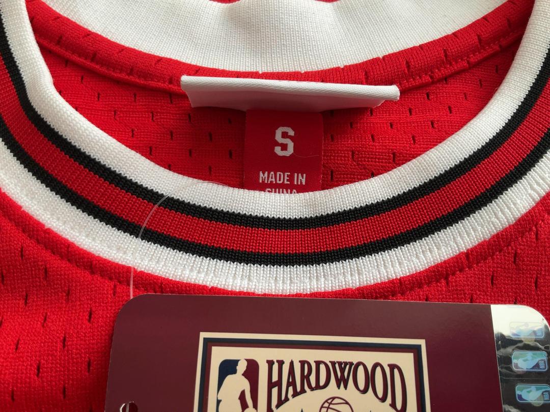 Photo '4' of NBA Swingman Jersey Chicago Bulls Photo '4' of NBA Swingman Jersey Chicago Bulls