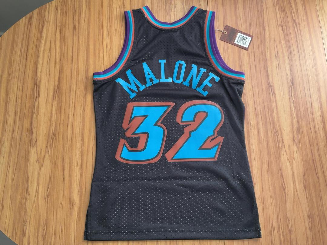 Photo '2' of NBA Swingman Jersey Jazz Photo '2' of NBA Swingman Jersey Jazz