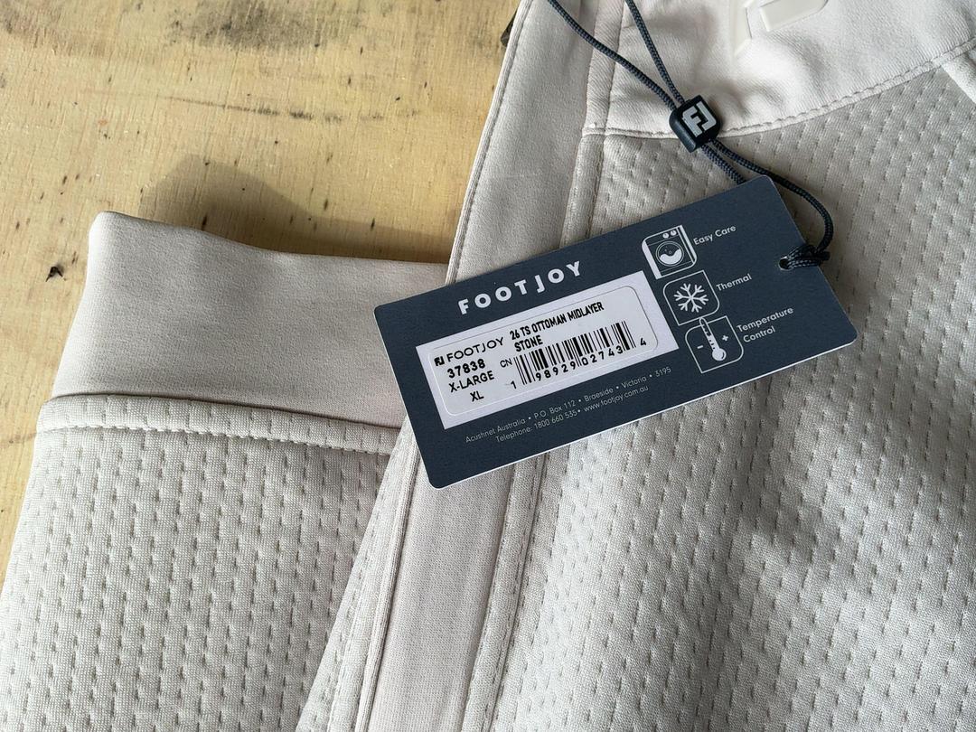 Photo '4' of Footjoy 26 TS Ottoman Midlayer Stone Photo '4' of Footjoy 26 TS Ottoman Midlayer Stone
