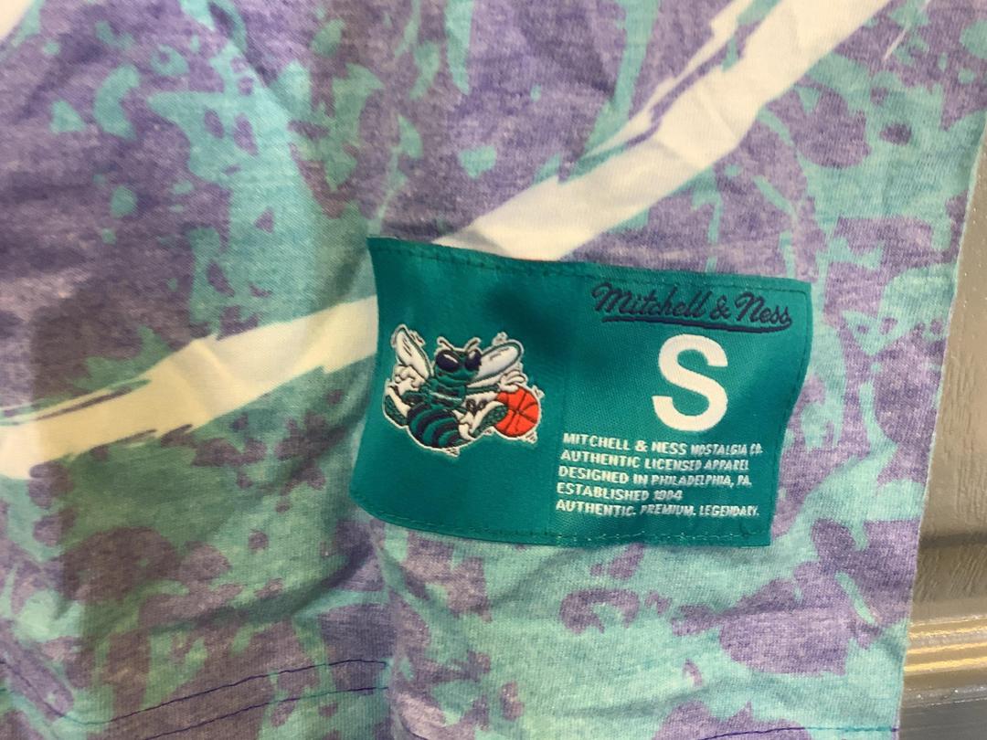 Photo '4' of T-shirt Charlotte Hornets.