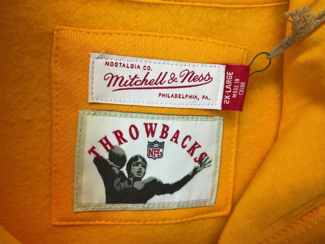 Photo '3' of Mitchell & Ness Kansas City Chiefs Hoodie Photo '3' of Mitchell & Ness Kansas City Chiefs Hoodie