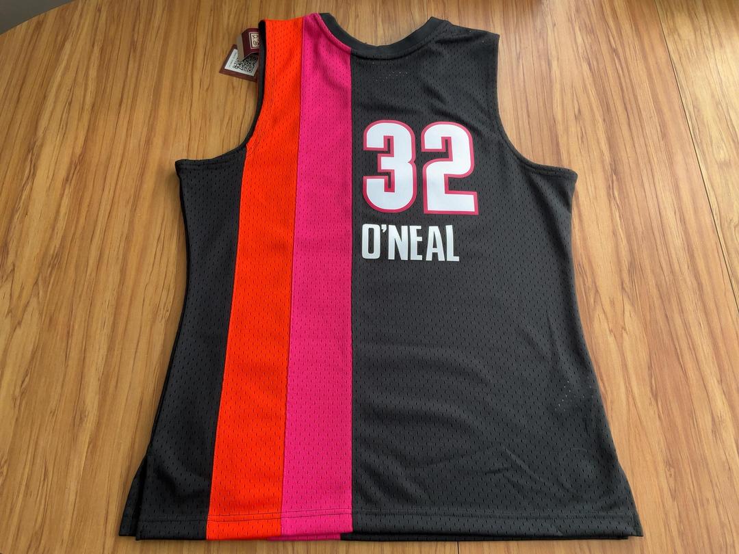 Photo '2' of NBA Swingman Jersey Miami Heat