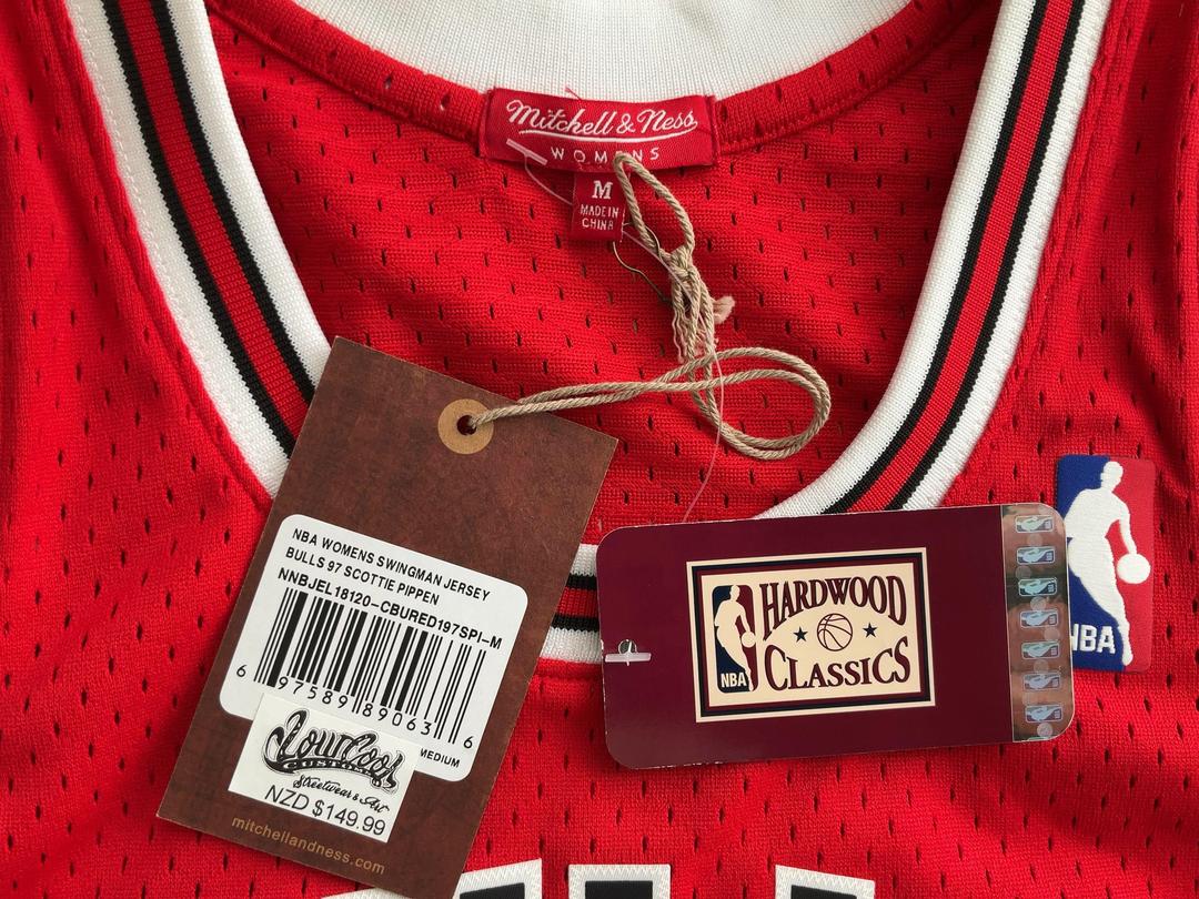 Photo '3' of NBA Swingman Jersey Chicago Bulls Photo '3' of NBA Swingman Jersey Chicago Bulls
