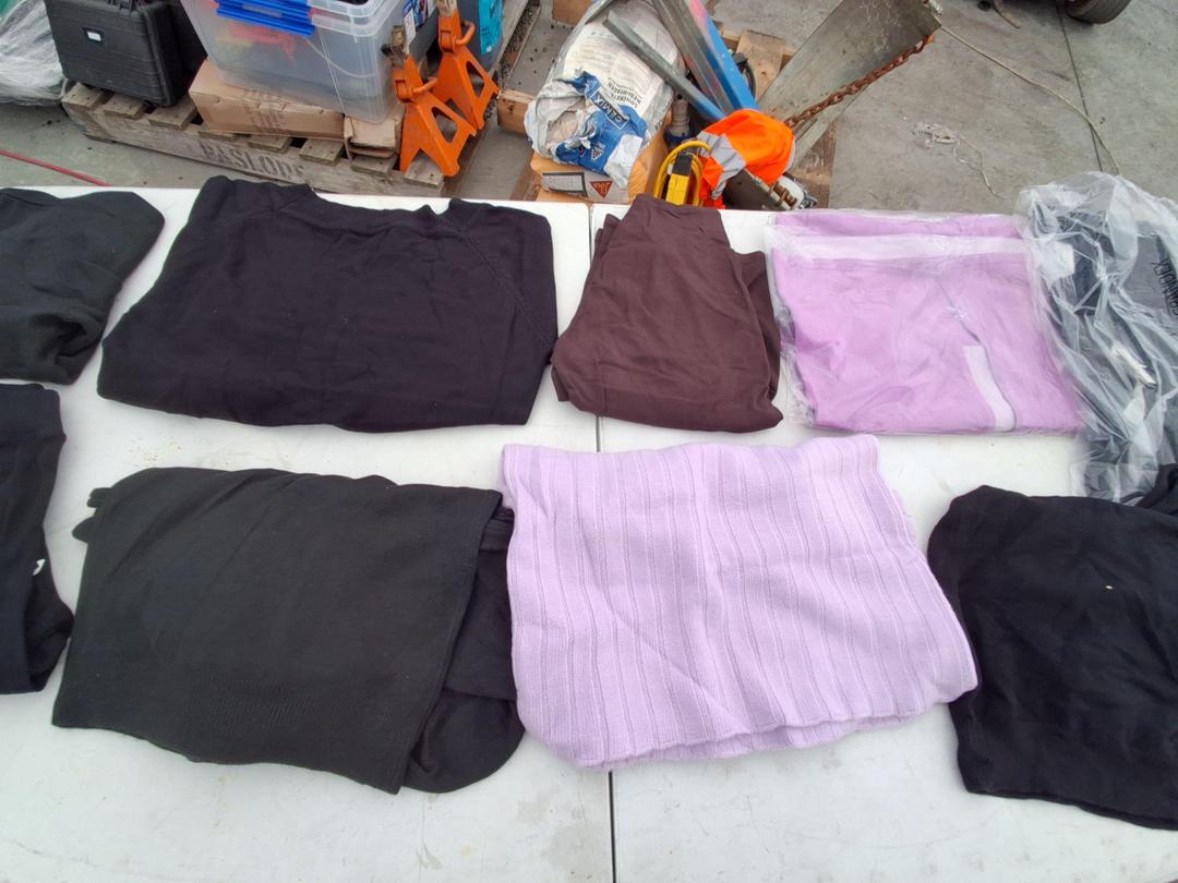 Photo '3' of Mixed Womens Jumpers (10pcs)
