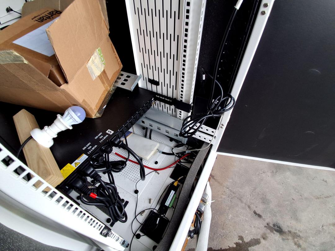 Photo '15' of Zellabox Server Rack Enclosure