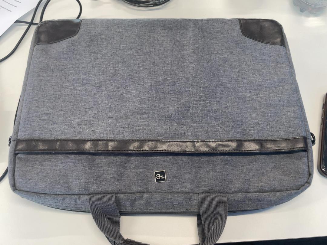 Photo '11' of Asus ExpertBook B1503CVA Laptop with Charger & Bag