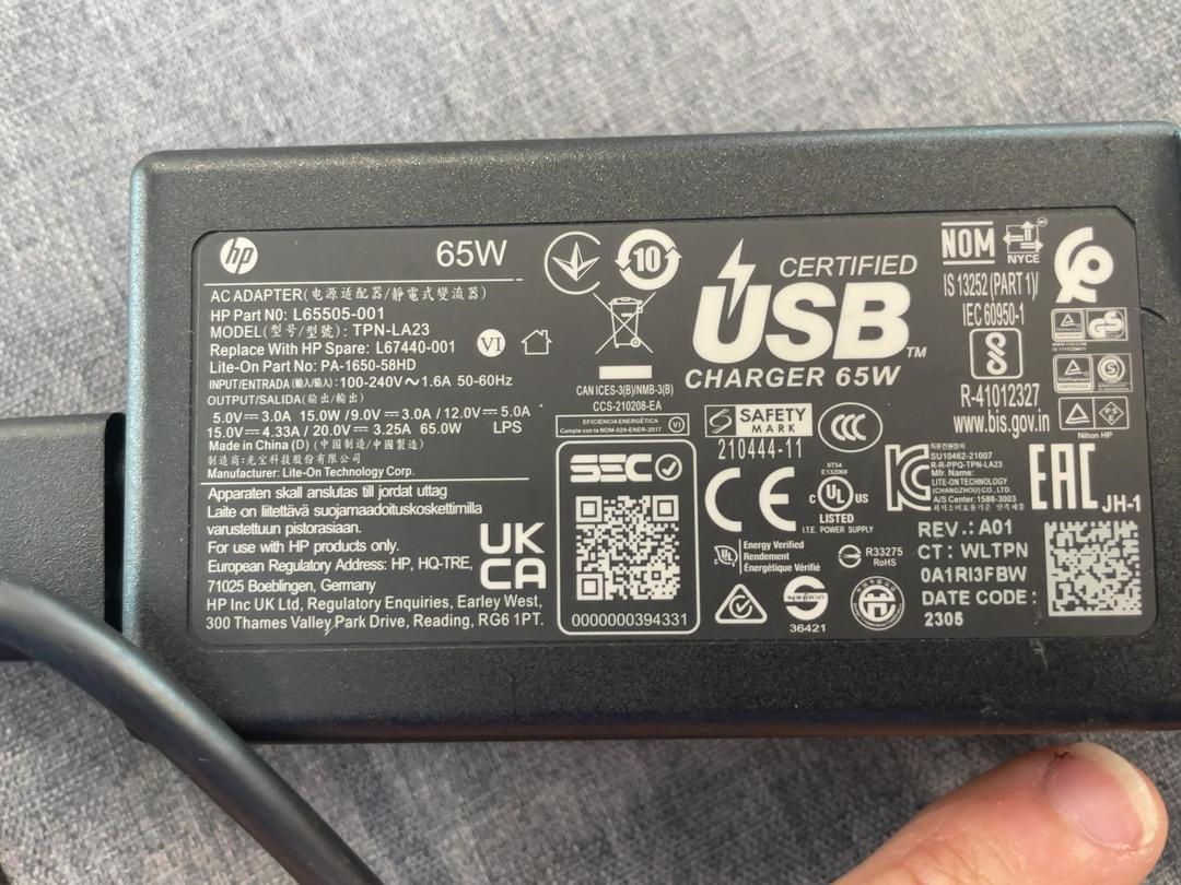 Photo '13' of Asus ExpertBook B1503CVA Laptop with Charger & Bag