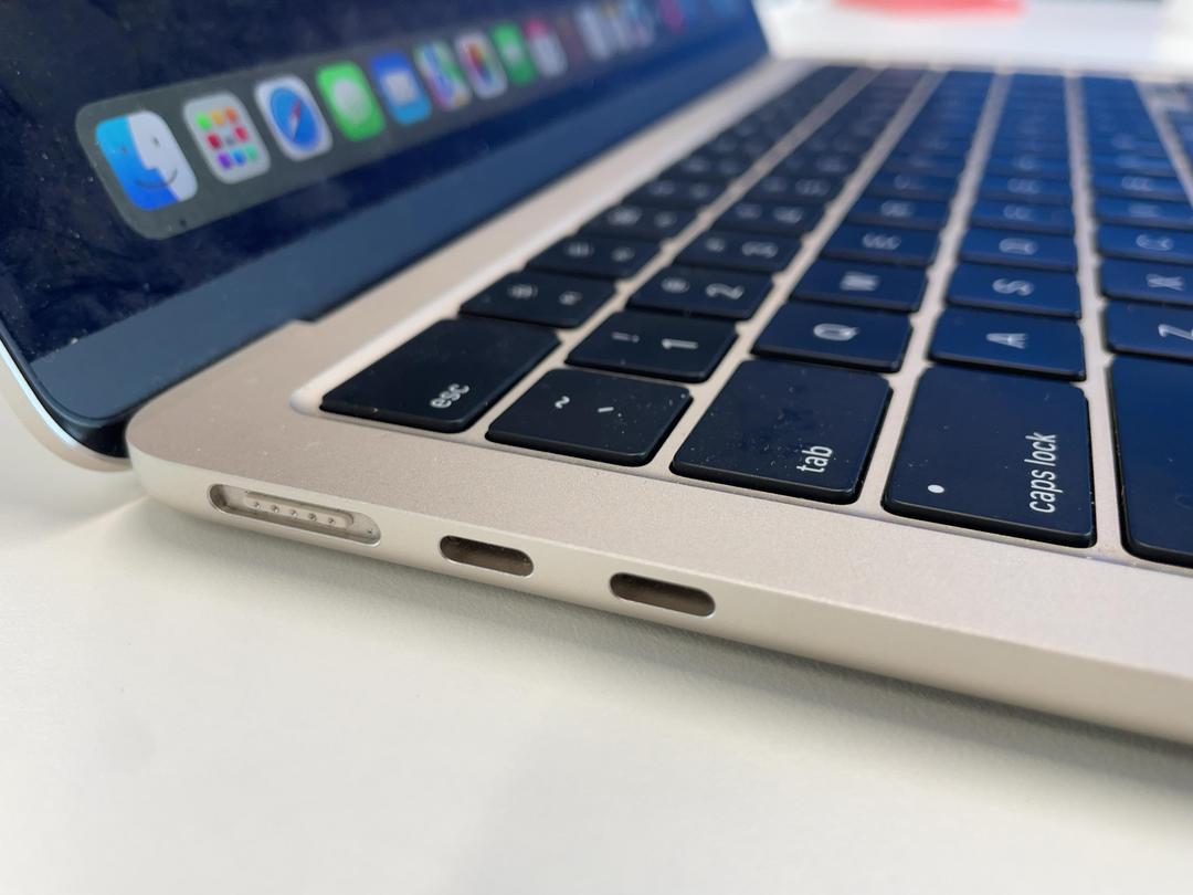 Photo '4' of Apple MacBook Air M2 Laptop Photo '4' of Apple MacBook Air M2 Laptop
