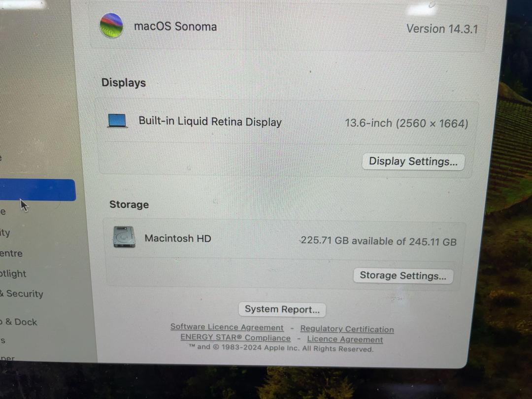 Photo '7' of Apple MacBook Air M2 Laptop Photo '7' of Apple MacBook Air M2 Laptop