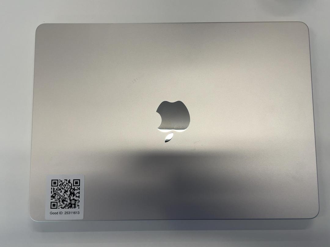 Photo '12' of Apple MacBook Air M2 Laptop Photo '12' of Apple MacBook Air M2 Laptop
