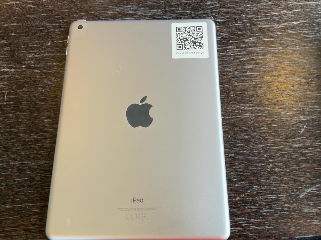 Photo '3' of Apple iPad Air Photo '3' of Apple iPad Air