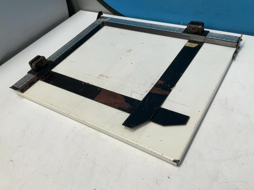 Photo '17' of 2x Easels or Similar Photo '17' of 2x Easels or Similar