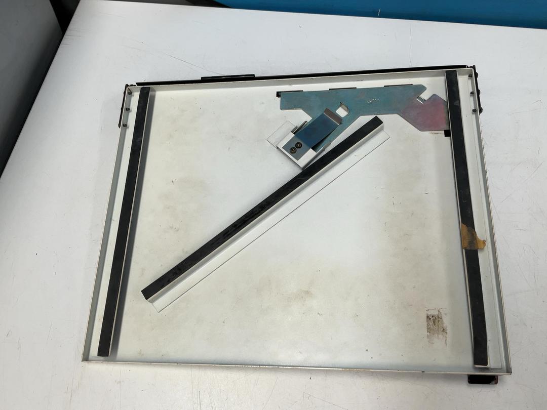 Photo '16' of 2x Easels or Similar Photo '16' of 2x Easels or Similar