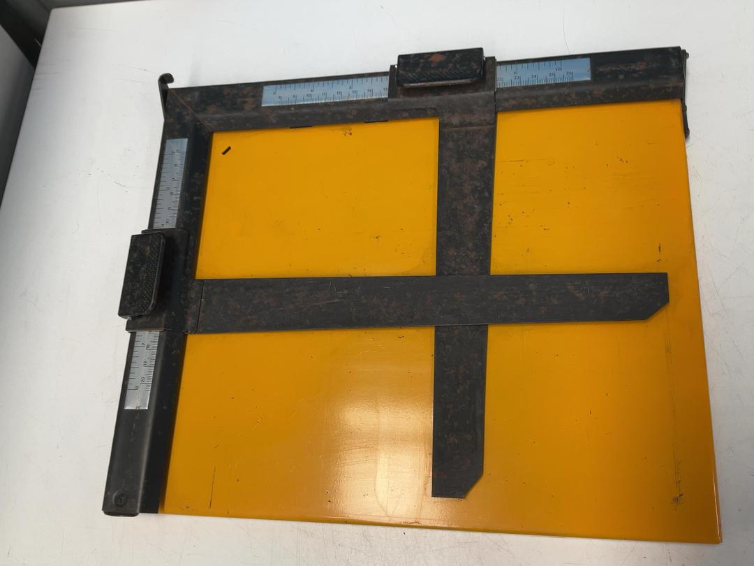 Photo '9' of 2x Easels or Similar Photo '9' of 2x Easels or Similar