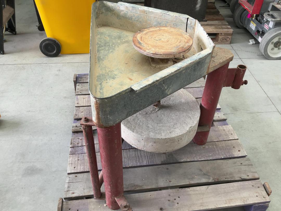 Photo '5' of Pottery Wheel or Similar Photo '5' of Pottery Wheel or Similar