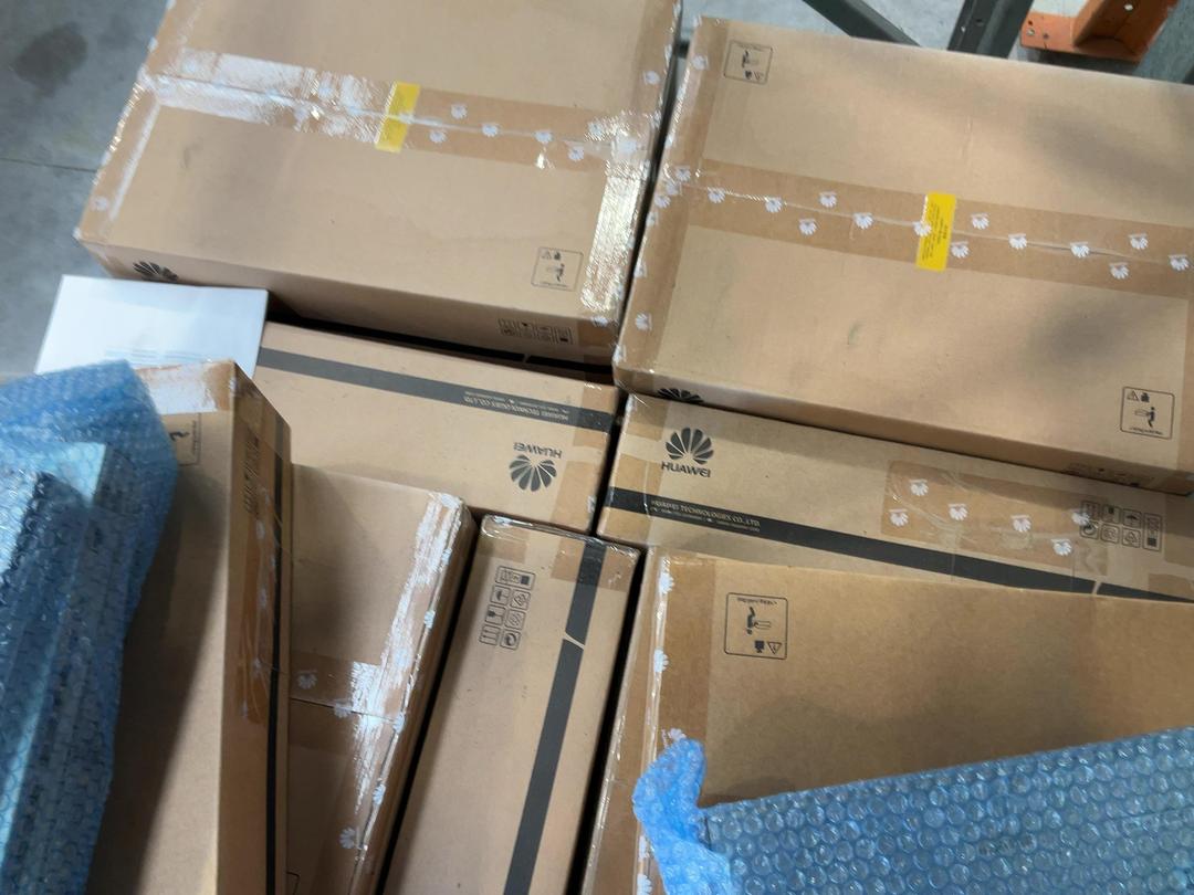 Photo '3' of 23x Huawei AR1220E Enterprise Routers Photo '3' of 23x Huawei AR1220E Enterprise Routers