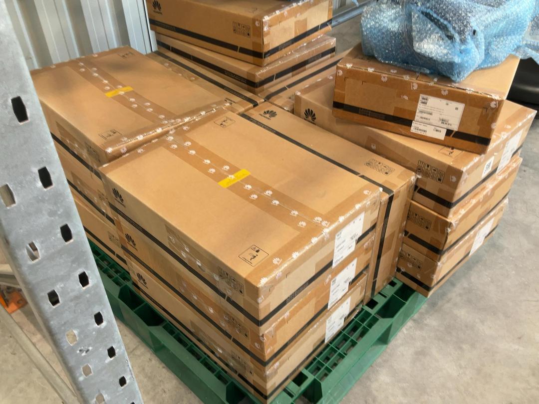 Photo '5' of 23x Huawei AR1220E Enterprise Routers Photo '5' of 23x Huawei AR1220E Enterprise Routers