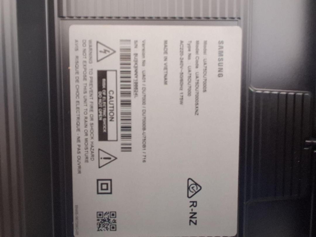 Photo '5' of Samsung Crystal UHD DU7000 75" Photo '5' of Samsung Crystal UHD DU7000 75"