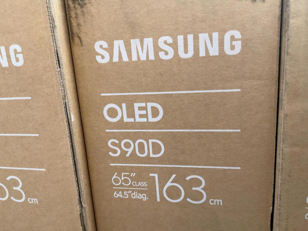 Photo '8' of Samsung S90D 4K OLED 65" TV