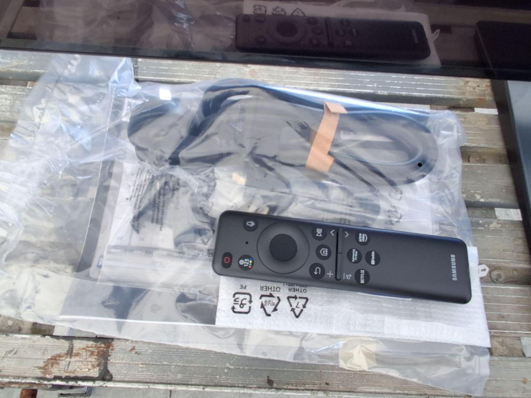 Photo '2' of Samsung OLED S90D 65" Photo '2' of Samsung OLED S90D 65"