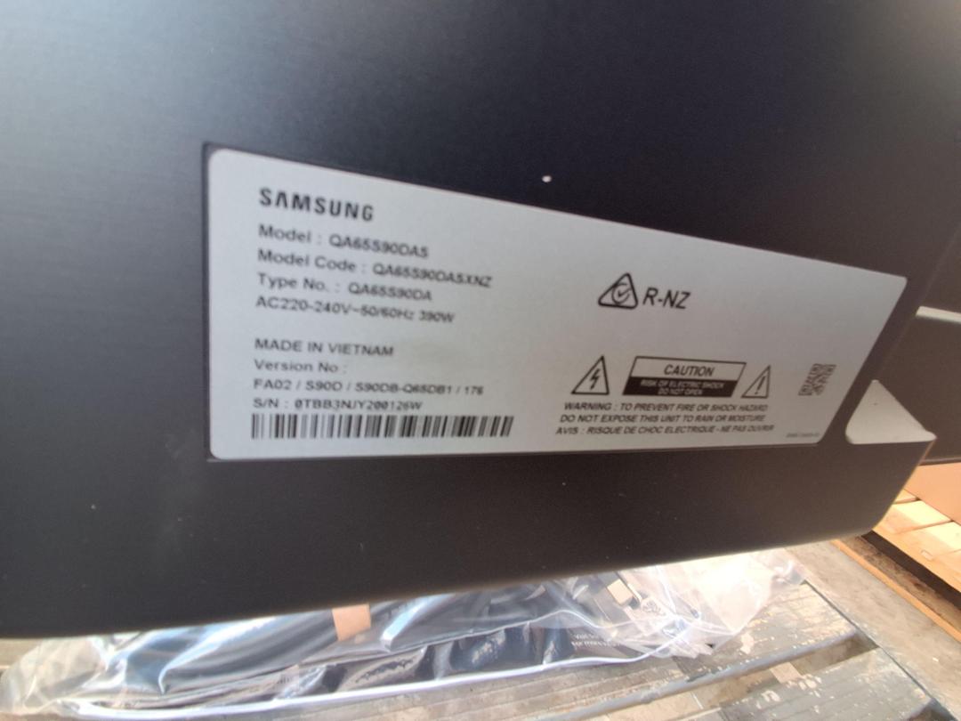 Photo '4' of Samsung OLED S90D 65" Photo '4' of Samsung OLED S90D 65"
