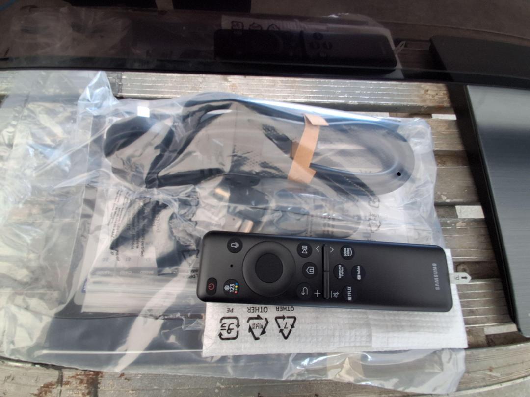 Photo '2' of Samsung OLED S90D 65" Photo '2' of Samsung OLED S90D 65"
