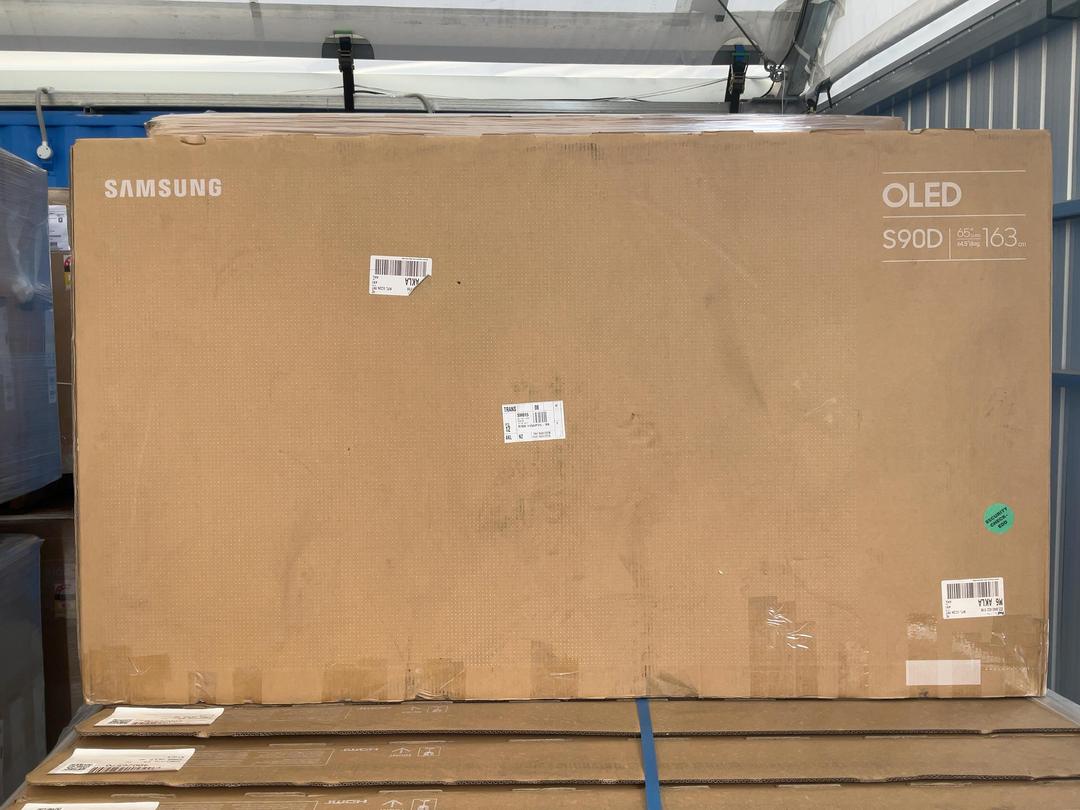 Photo '5' of Samsung S90D 4K OLED 65" TV Photo '5' of Samsung S90D 4K OLED 65" TV