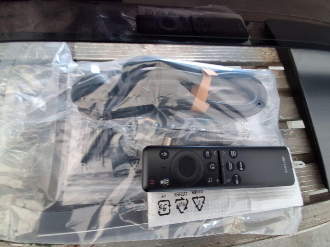 Photo '2' of Samsung OLED S90D 65"